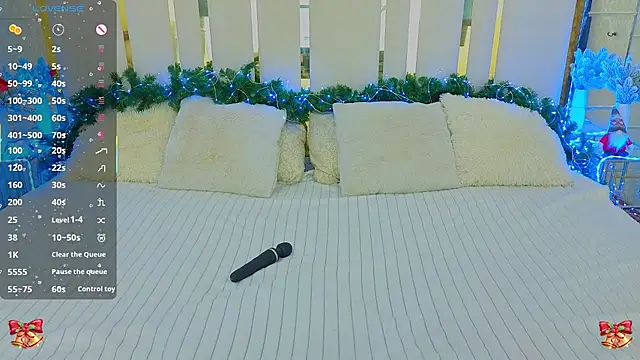 KitnissKiss online show from 12/22/25, 01:44