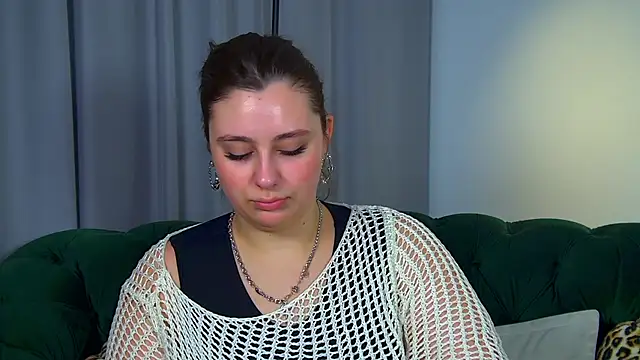 Snapshot of MaryMurray chatting on 11/21/25, 06:29 MaryMurray online show from 11/21/25, 06:29