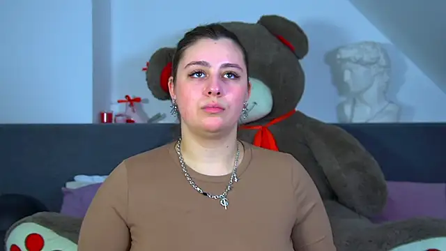 Snapshot of MaryMurray chatting on 11/23/25, 06:29 MaryMurray online show from 11/23/25, 06:29