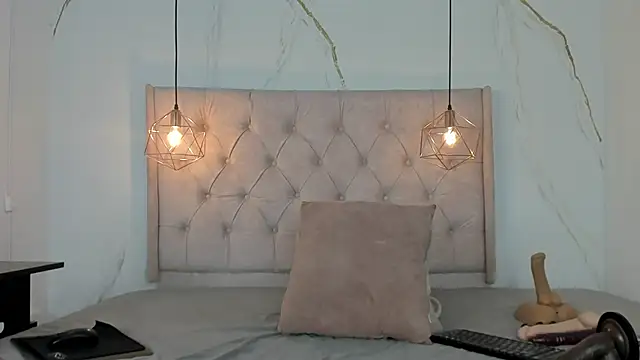 zamira 44 online show from 02/17/26, 02:25