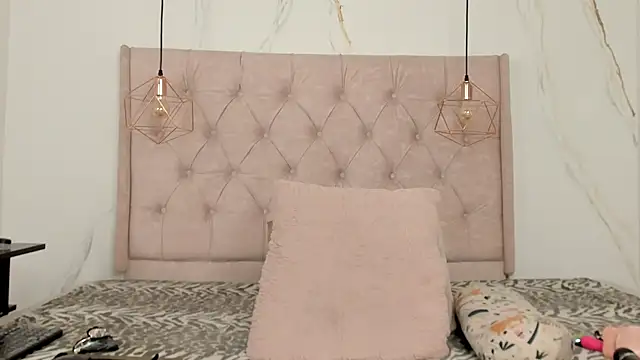 zamira 44 online show from 09/11/25, 01:44