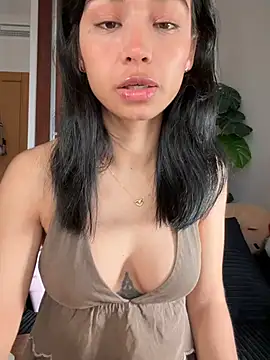 Adriennesexxx online show from 04/15/26, 05:39