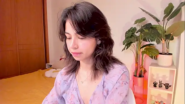 Snapshot of Adriennesexxx chatting on 03/10/25, 04:57 Adriennesexxx online show from 03/10/25, 04:57