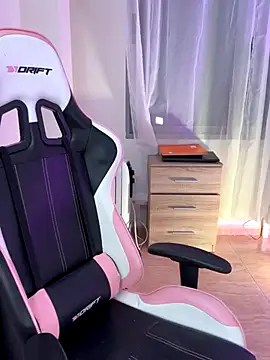 Adriennesexxx online show from 12/05/25, 06:28