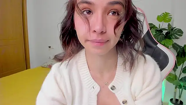 Snapshot of Adriennesexxx chatting on 02/06/25, 05:51 Adriennesexxx online show from 02/06/25, 05:51