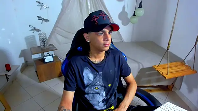 Snapshot of Brand_habes chatting on 06/11/26, 11:57 Brand habes online show from 06/11/26, 11:57