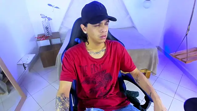 Snapshot of Brand_habes chatting on 12/18/25, 06:29 Brand habes online show from 12/18/25, 06:29