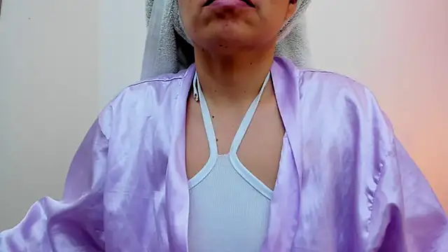 Sofia Walke1 online show from 10/18/25, 12:01