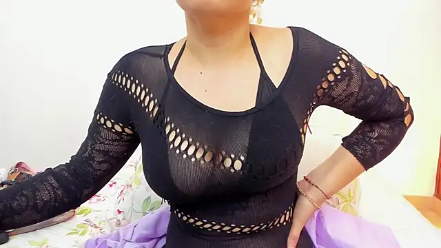 Sofia Walke1 online show from 10/14/25, 12:33