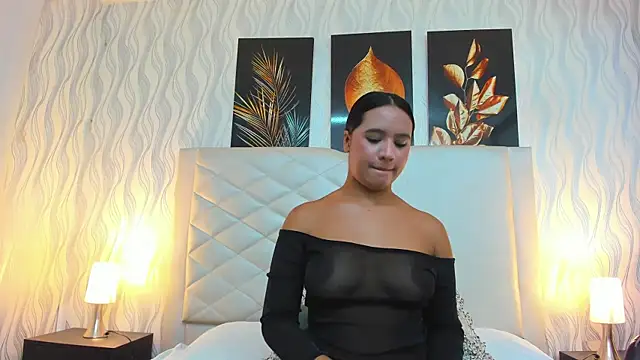 Snapshot of Amberr_Greyy chatting on 02/10/25, 02:48 Amberr Greyy online show from 02/10/25, 02:48