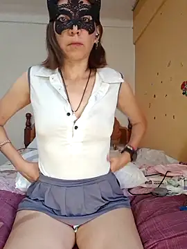Lunababymylove online show from 09/13/25, 10:32