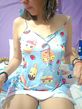 Lunababymylove online show from 06/10/26, 01:18