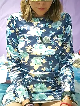 Lunababymylove online show from 12/19/25, 02:26