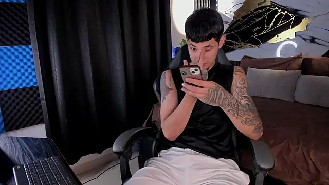 kyle smithxx online show from 02/13/26, 04:01