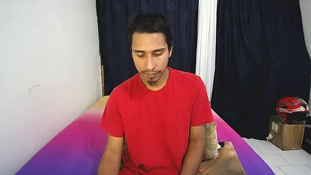 Snapshot of michaelhotbbc chatting on 12/03/25, 02:56 michaelhotbbc online show from 12/03/25, 02:56