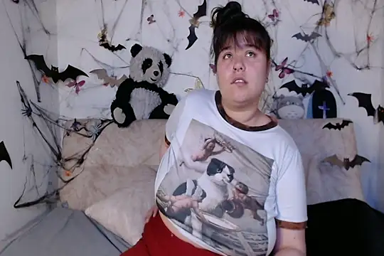 LennaTurnerr online show from 10/12/25, 12:23