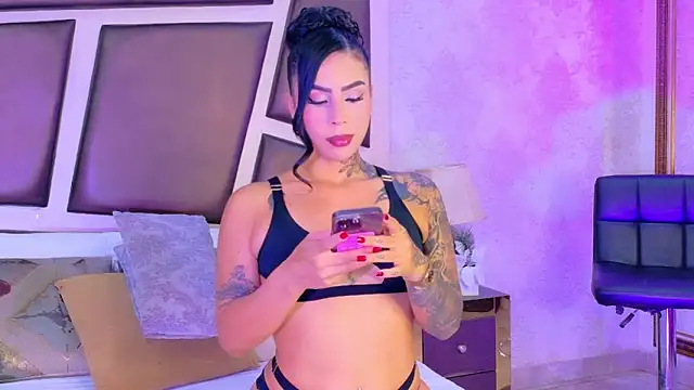GiahDaniels online show from 06/03/26, 01:39