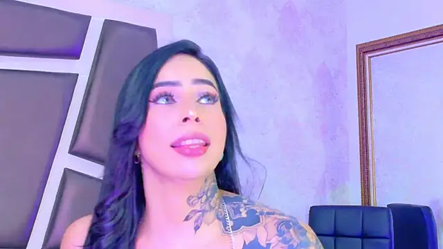 GiahDaniels online show from 05/10/26, 03:21