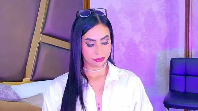 GiahDaniels online show from 04/22/26, 03:35