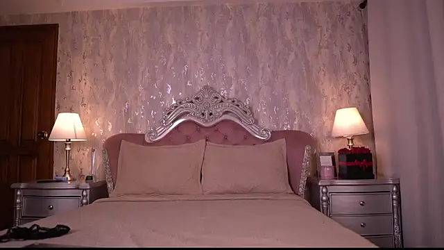 AngelineConnor online show from 05/04/26, 11:51
