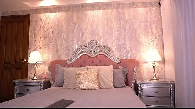 AngelineConnor online show from 12/16/25, 10:14