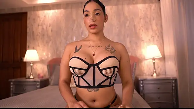 AngelineConnor online show from 11/12/25, 10:35