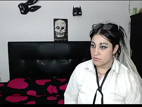 Bonnie-Clark online show from 06/06/26, 03:01