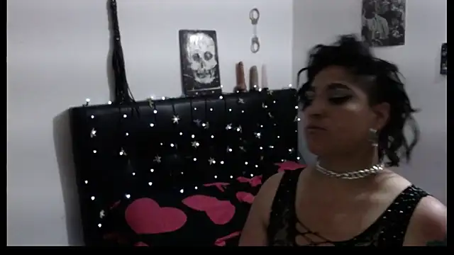 Bonnie-Clark online show from 04/05/26, 06:31