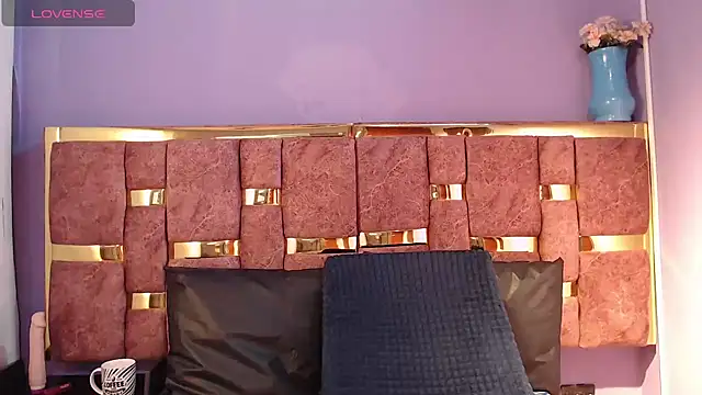 Snapshot of ling_ling24 chatting on 02/12/25, 03:40 ling ling24 online show from 02/12/25, 03:40