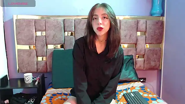 Snapshot of ling_ling24 chatting on 03/05/25, 09:16 ling ling24 online show from 03/05/25, 09:16