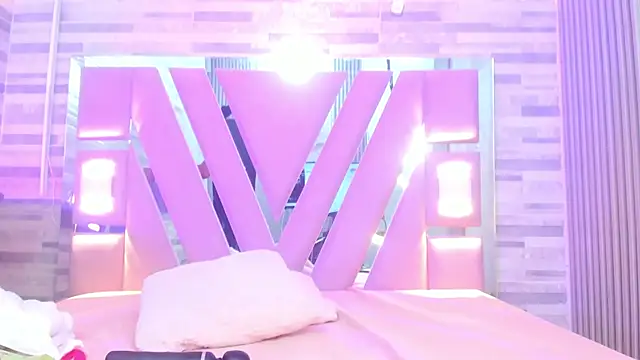 Snapshot of amberr_sweett69 chatting on 03/29/26, 06:53 amberr sweett69 online show from 03/29/26, 06:53