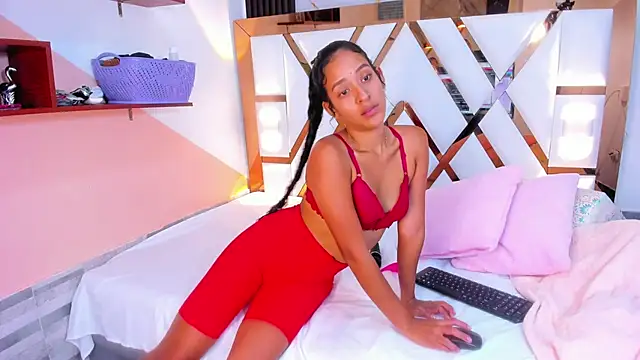 Snapshot of amberr_sweett69 chatting on 02/20/25, 06:46 amberr sweett69 online show from 02/20/25, 06:46