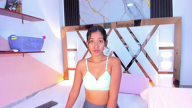 Snapshot of amberr_sweett69 chatting on 02/25/25, 06:33 amberr sweett69 online show from 02/25/25, 06:33