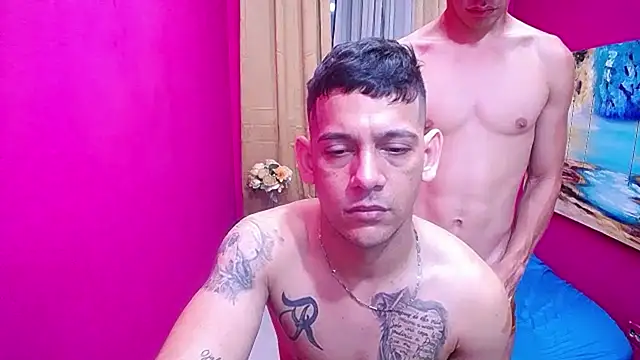 Snapshot of hugecocks_hot chatting on 02/16/26, 07:45 hugecocks hot online show from 02/16/26, 07:45