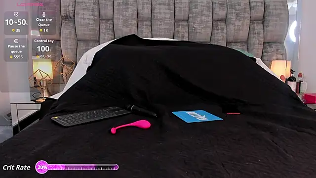 KaelMoreau online show from 09/29/25, 05:03