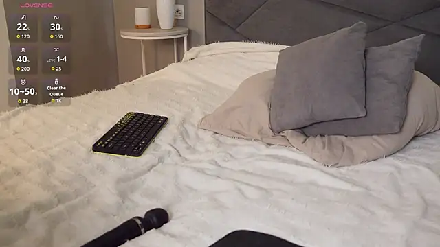 Snapshot of Victoria_Thomsons1 chatting on 10/07/25, 12:50 Victoria Thomsons1 online show from 10/07/25, 12:50