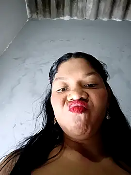 DIORA Latina online show from 02/13/26, 02:22