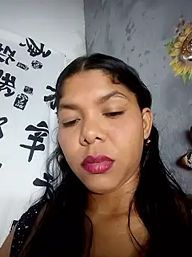 DIORA Latina online show from 05/29/26, 03:56
