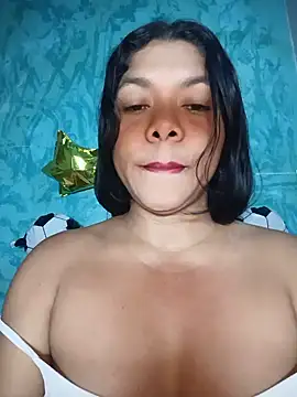 Snapshot of DIORA_Latina chatting on 06/16/26, 03:28 DIORA Latina online show from 06/16/26, 03:28