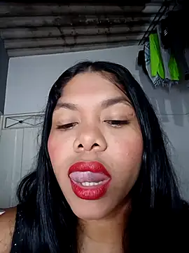 DIORA Latina online show from 05/05/26, 03:31