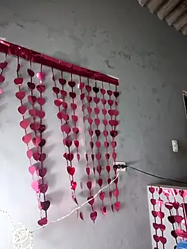 DIORA Latina online show from 04/07/26, 03:19