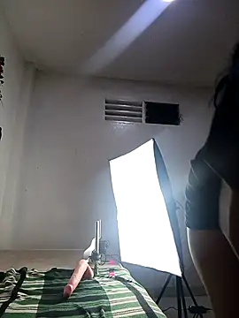 DIORA Latina online show from 09/26/25, 04:41