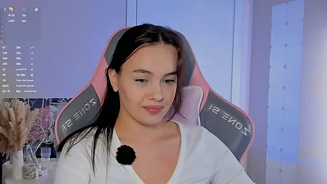 Snapshot of _Sweetie_ chatting on 01/13/26, 11:03 Sweetie online show from 01/13/26, 11:03