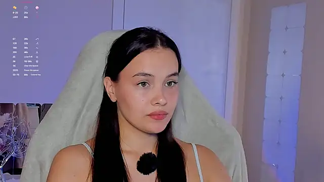 Snapshot of _Sweetie_ chatting on 10/11/25, 05:03 Sweetie online show from 10/11/25, 05:03