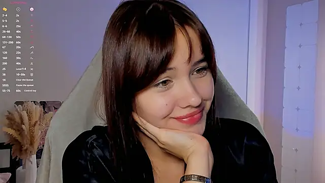 Snapshot of _Sweetie_ chatting on 02/11/26, 02:39 Sweetie online show from 02/11/26, 02:39