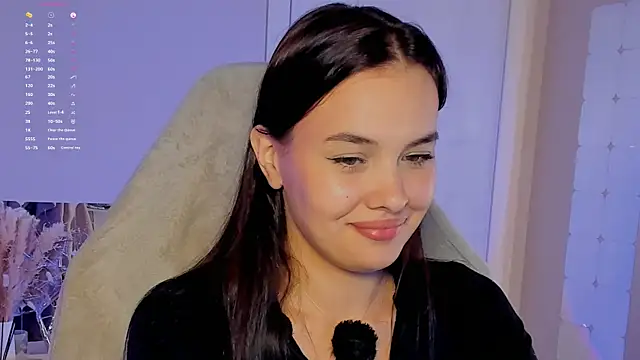 Snapshot of _Sweetie_ chatting on 10/09/25, 04:51 Sweetie online show from 10/09/25, 04:51
