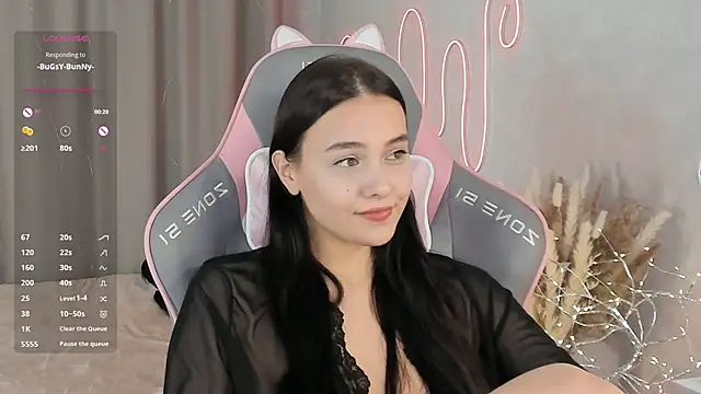 Snapshot of _Sweetie_ chatting on 03/22/25, 02:03 Sweetie online show from 03/22/25, 02:03