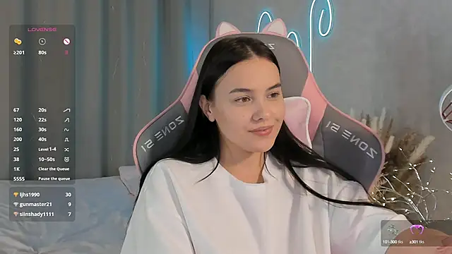 Snapshot of _Sweetie_ chatting on 03/17/25, 05:27 Sweetie online show from 03/17/25, 05:27