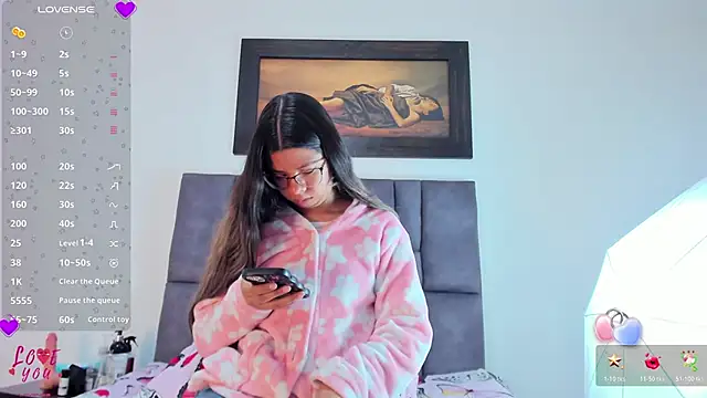 Vahiolet smith online show from 03/28/26, 03:18