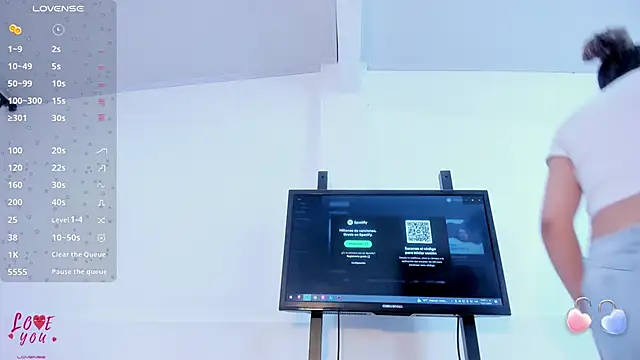 Snapshot of Vahiolet_smith chatting on 11/14/25, 03:54 Vahiolet smith online show from 11/14/25, 03:54